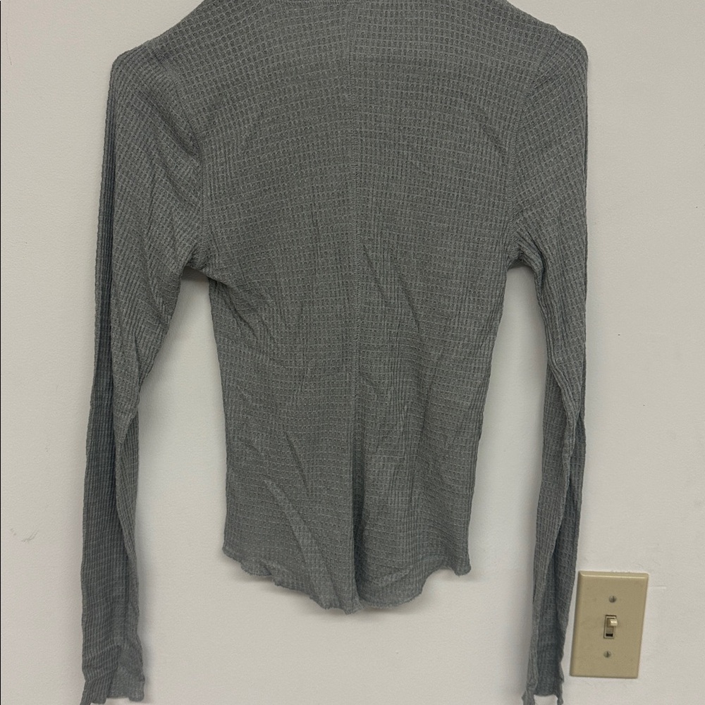 Free People One of the Girls Heather Grey Waffle Knit Henley Top Medium - Picture 5 of 5